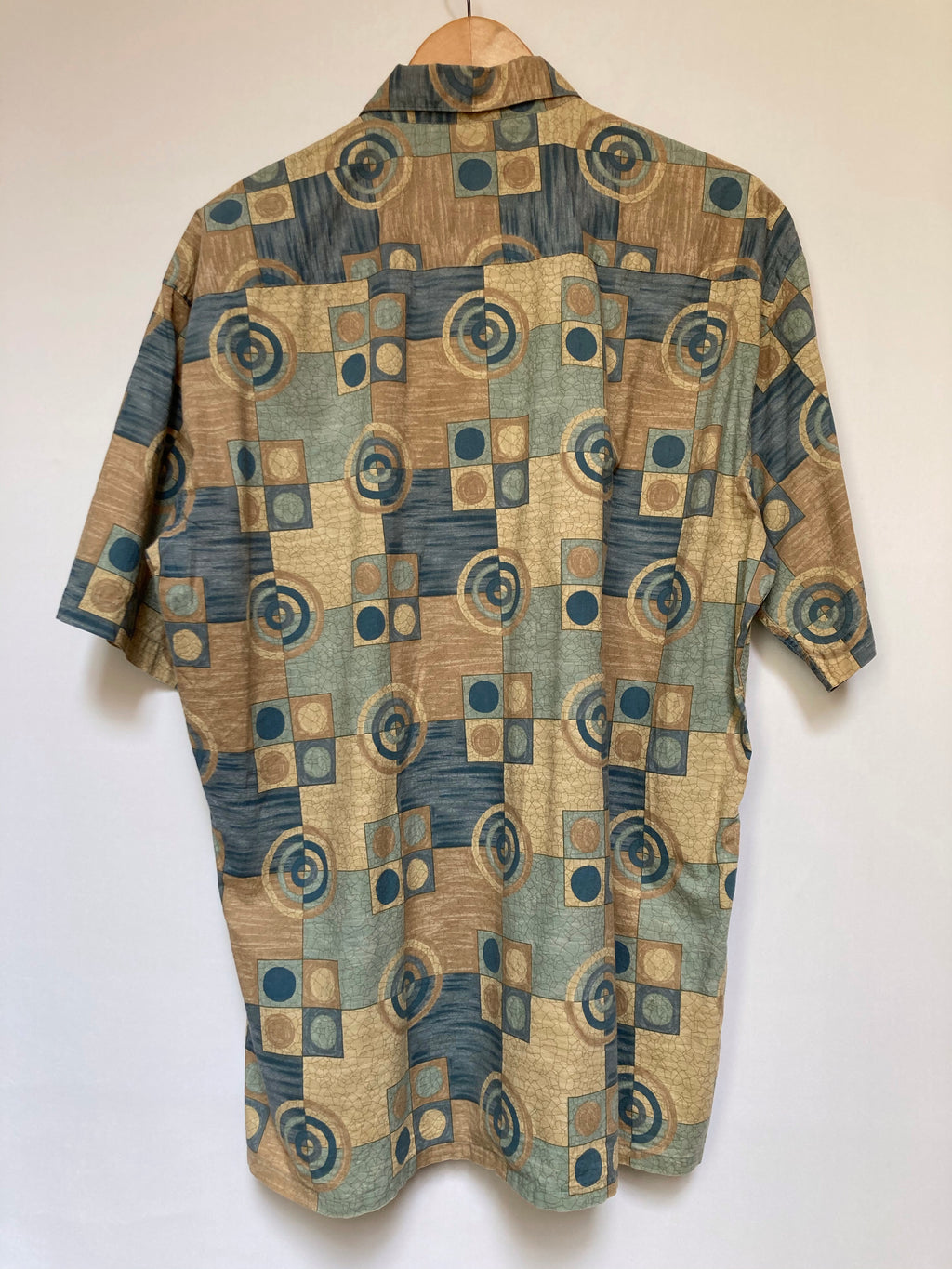 Poliwhirl Party Shirt